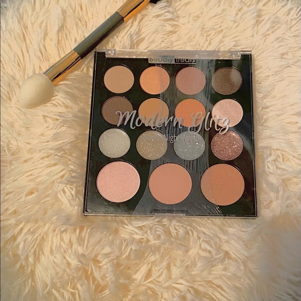 Modern Glit3 Make up